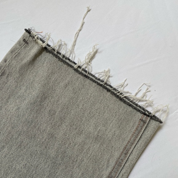 NWT ZeeGeeWhy Women’s Gray Super High Rise Loose Jeans Size 28 waist - Picture 8 of 8